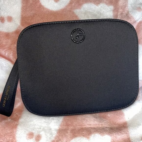 Giorgio Armani Wrislet Makeup Bag Brand New - Picture 1 of 4